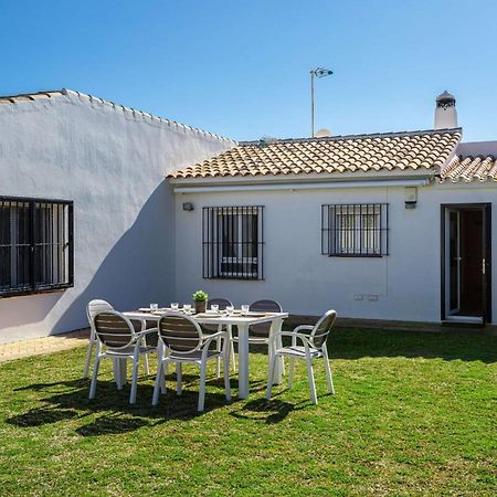 Charming Villa On The Seafront Marbella Buitenkant foto