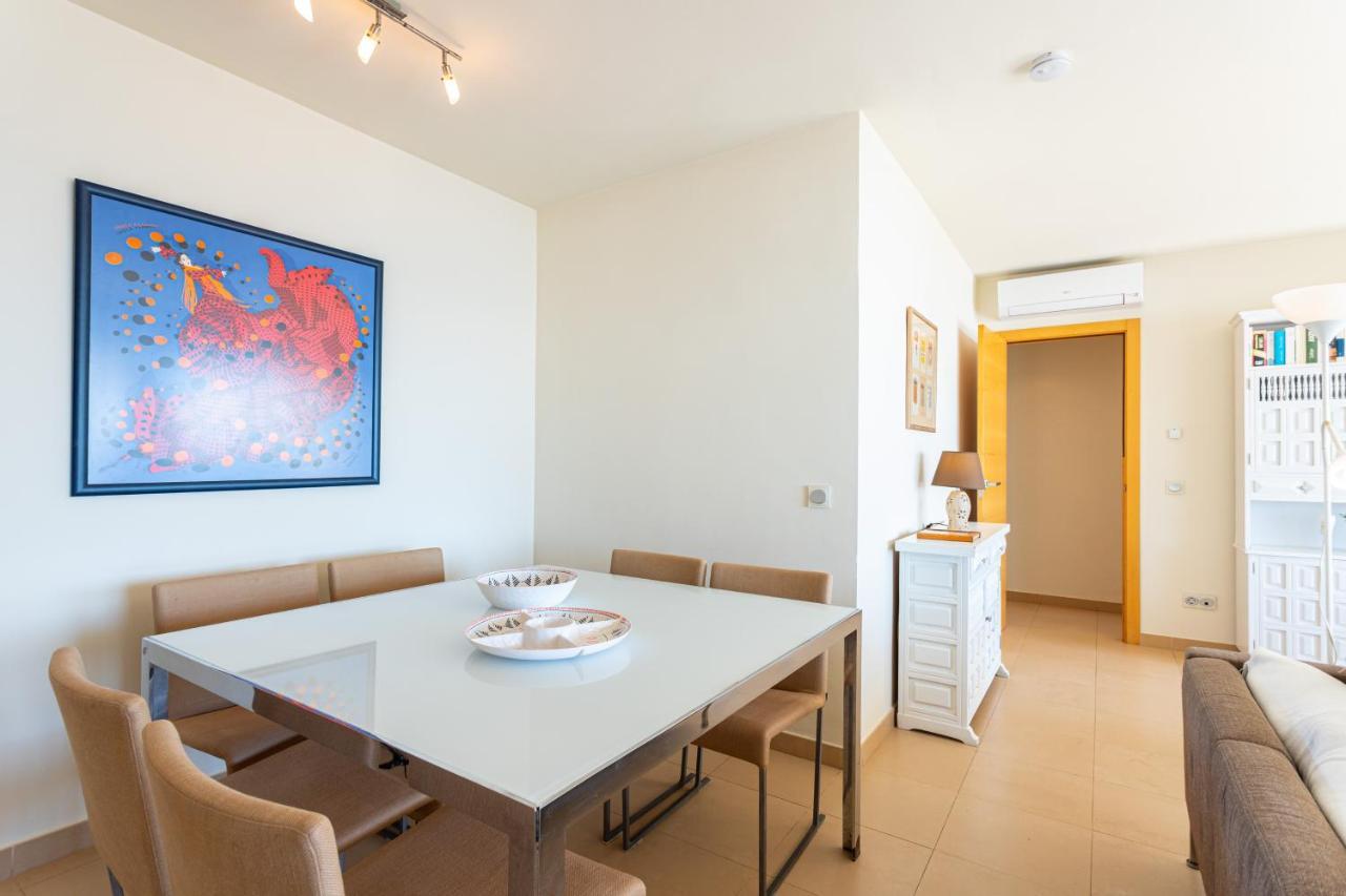 Charming Villa On The Seafront Marbella Buitenkant foto