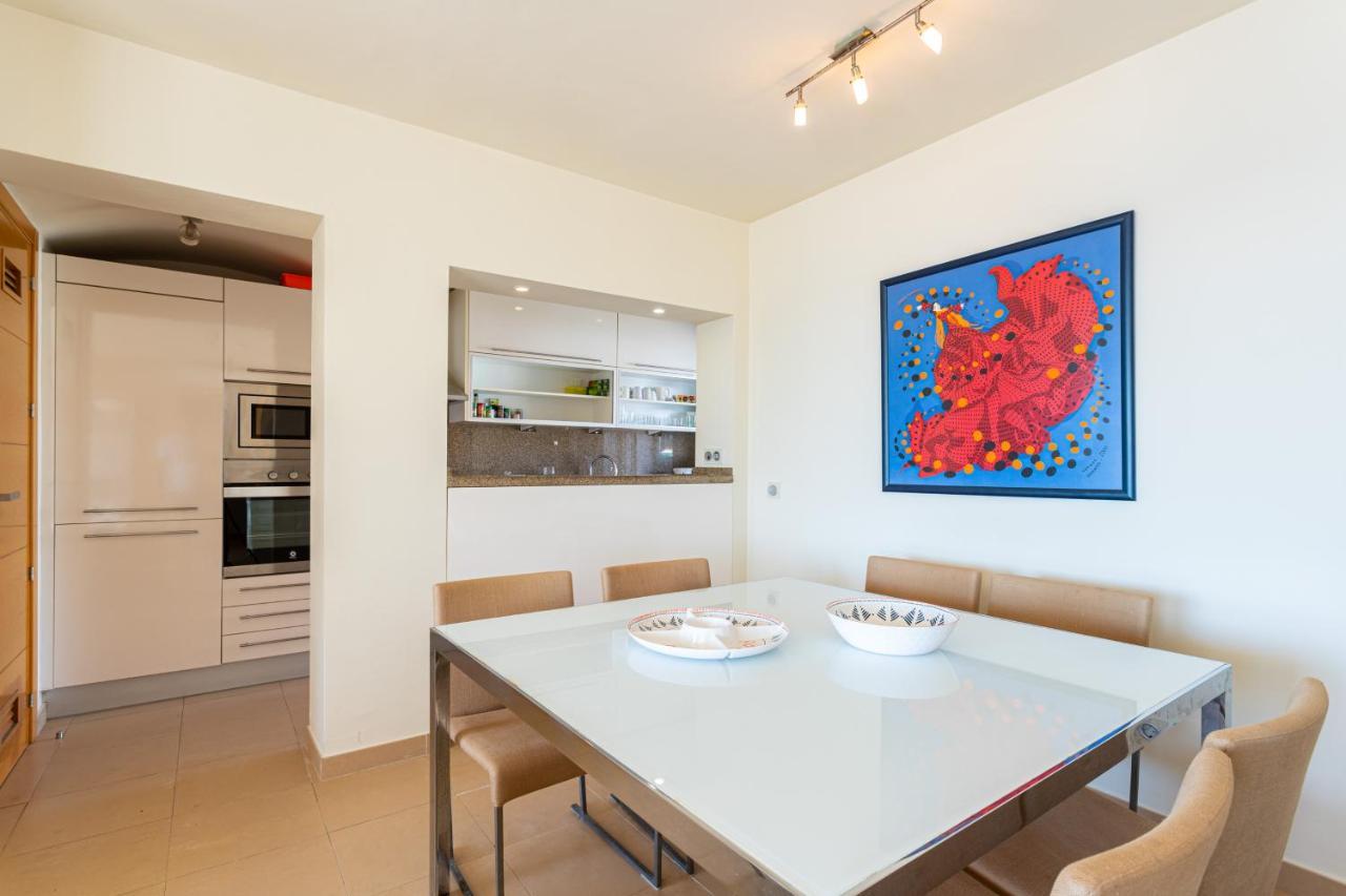 Charming Villa On The Seafront Marbella Buitenkant foto