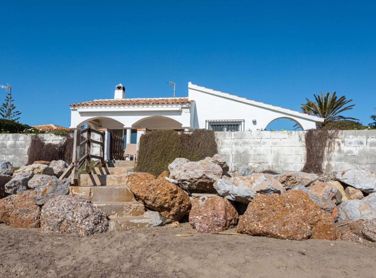 Charming Villa On The Seafront Marbella Buitenkant foto